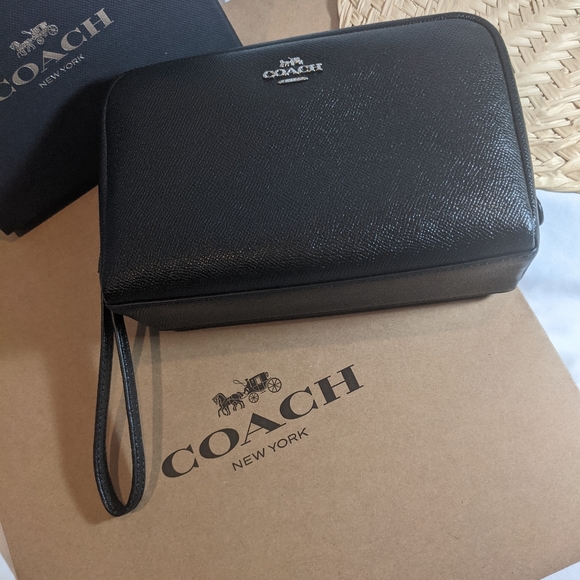 Large coach cosmetic bag w/ wrist strap - Picture 2 of 7